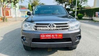 Toyota Fortuner 2010 2.7V 4x4 AT -