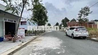 Nhà 2 phòng mới 99% KDC Hồng Loan