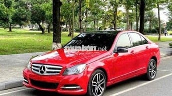 Mercedes-Benz C-Class Đỏ 5 chỗ