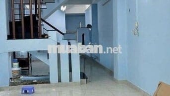 Cho thuê nhà ngay ngã tư Phú Nhuận , Hoàng Văn Thụ