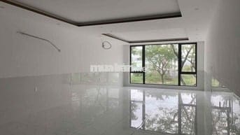 🏠 Nhà 4 tầng đường võ chí công , mặt tiền trống suốt.