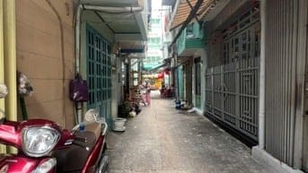 Giảm giá chào gần 1 tỷ - Bán Nhà 2 mặt tiền xe hơi trước sau. Quận 10