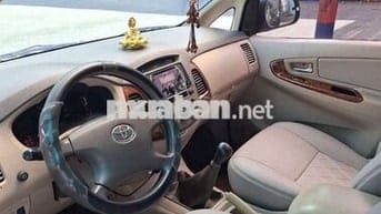 Toyota Innova Bạc 7 chỗ Số sàn