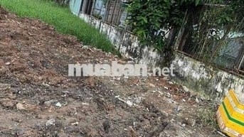 lô đất đep ngay ngã ba đông quangQ12 1/Huỳnh thị Na ĐT HM Dt5x22 dg7m