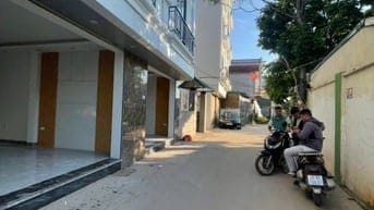 Chính chủ bán nhà đẹp mới xây full nội thất