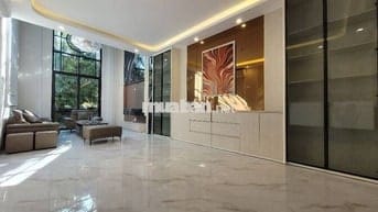 LONG BIÊN-PHÂN LÔ-VỈA HÈ -Ô TÔ TRÁNH -7 TẦNG THANG MÁ - FULL NỘI THẤT