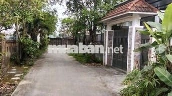 Bán đất Lại Thế xã Phú Thượng,cạn sân bóng,