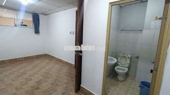 Phòng máy lạnh Nguyễn Thiện Thuật,Q3 giá rẻ