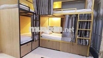 Chốt đơn chiếc giường KTX cao cấp giữa lòng Sài Gòn, bao trọn gói