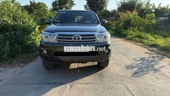 Toyota Fortuner 2010 2.G máy dầu số sàn