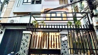 Chủ kẹt tiền bán cực gấp nhà Phan Xích Long giá lỗ nặng 