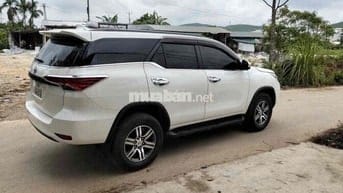 Toyota Fortuner 2020 2.4AT 4x2  - 10 km