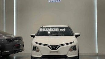 Vinfast VF5 Plus giá nhỉnh hơn VF3 một chút