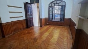 Cho thuê văn phòng ngõ 6 phố Trần Quốc Hoàn: tầng 2, dt 30m2