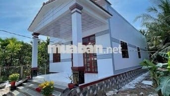 Bán Nhà kèm Đất 1000m², cách Chợ Giồng Trôm 5 phút – Giá mềm 3.8 tỷ