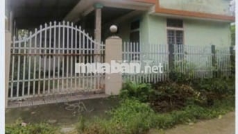 Nhà đẹp đối diện trường học 150m2, 2 phòng ngủ, cách chợ truồi 300m