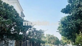 Hơn 7 tỷ - Nhà Tây Mỗ lô góc - Mặt ô tô tránh - Xây mới full đồ!!