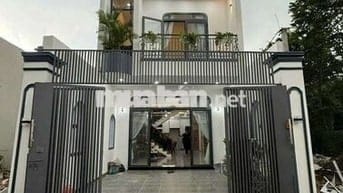 Nhà trệt 1 lầu, 1/Huỳnh Văn Lũy, DT: 5x20, 4PN, nội thất cao cấp