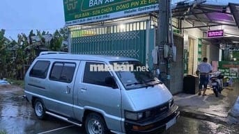 Xe toyota 7 Chổ Còn Chạy Tốt Có Máy Lạnh