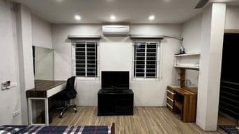 Chung cư mini cho thuê 32m2 có ban công Đông Nam thoáng mát, full đồ