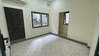 Cho thuê nhà ngõ 2 Lãng Yên, gần cây xăng Lãng Yên, Hai Bà Trưng