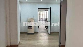 cho thuê phòng tầng 1 , 1 ngủ 1 khách trong khu đô thị hinode royalpar