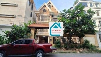 Cho Thuê Biệt Thự Nguyễn Văn Hưởng - Quận 2 - Diện tích: 15m x26m(3L)