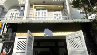 Cho Thuê Nhà HXH Đường Dương Quảng Hàm P5 Ngay C/C Hà Kiều