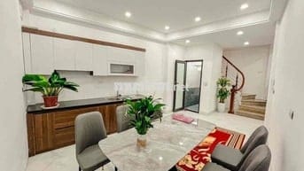 CẦN BÁN NHÀ LẠC LONG QUÂN – NGÕ THÔNG – GẦN HỒ TÂY – Ô TÔ QUA NHÀ