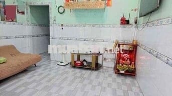 Nhà bán chính chủ gần chợ đầu mối bình đien gần trường học