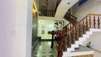 NHÀ 3TẦNG KIÊN CỐ,3PN, NHÀ TRỐNG, SÁT BIỂN MỸ KHUÊ