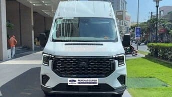 Ford Transit 2025 Premium - 13600 km