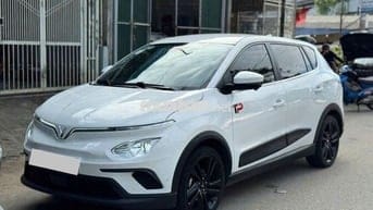 VinFast VF e34 2025 Trắng