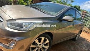 Hyundai Accent 2013 1.4 MT - 150000 km