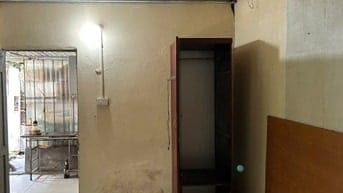 Cho thuê nhà cấp 4 phố Tân Mai, Hoàng Mai, diện tích 27m2, khép kín