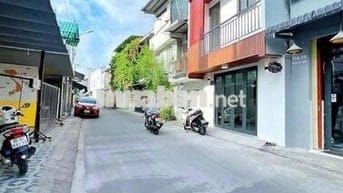 Ngay trung tâm Ninh Kiều- thích hợp mở Spa, Nail,...