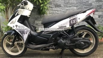 Yamaha novo 4 màu trắng