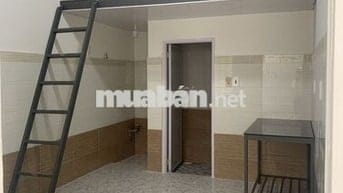 Phòng nhà mặt tiền sáng thoáng mát không chung chủ dư sức đậu ô tô