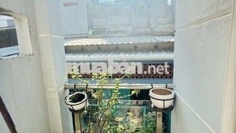 1 Xẹt ra Mặt Tiền Tôn Đản Q 4  DIỆN TÍCH SD 49 M2