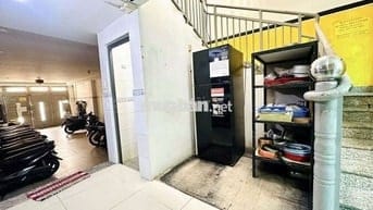 Cần pass giường KTX Dương Quảng Hàm