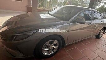 Hyundai Elantra Xám 5 chỗ