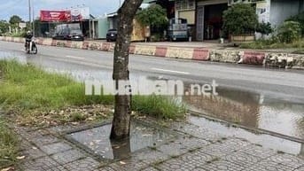 Bán nhà mặt tiền hai mặt tien nha long đien