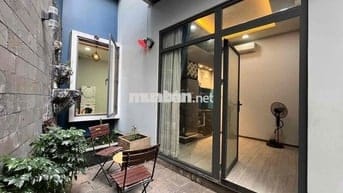 CHO THUÊ CĂN HỘ Q1- (CHỢ BẾN THÀNH)- 1PN+ SÂN VƯỜN - GIẶT SẤY RIÊNG