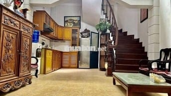 Cho thuê nhà riêng Ngõ Quỳnh, Bạch Mai - 42m2 - 5 tầng -12tt