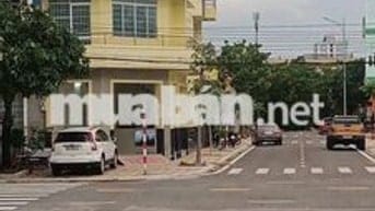 NHÀ PHỐ BIỂN, VỊ TRÍ ĐẸP, THUẬN LỢI KINH DOANH, NGHĨ DƯỠNG