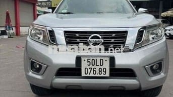 Nissan Navara Bạc 5 chỗ Số tự động