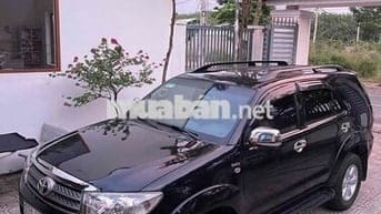 Toyota Fortuner 2010 2.5 G Máy dầu số sàn