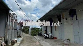 nhà trọ có gác đúc giá rẻ 700k , tại xã Gia Canh , Định Quán