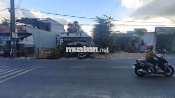 Nhà mặt tiền 147m2 , nằm trục đường chính , gần trung tâm hành chính