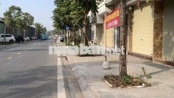 Nhà mặt phố 50m2 x 5 tầng phố Lê Đại - Ngọc Thuỵ